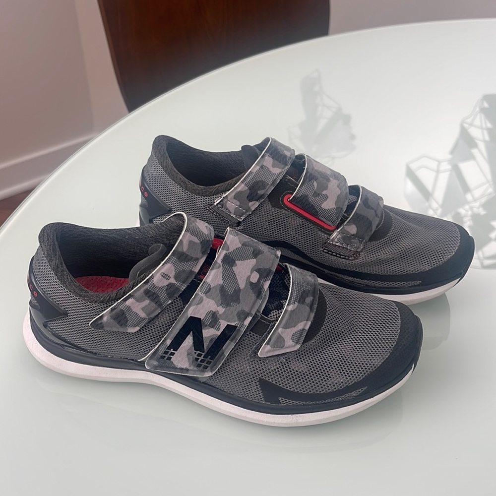 Worn only twice! Women's New Balance® 09v1 Cycling Shoe: SPD cleat compatibility